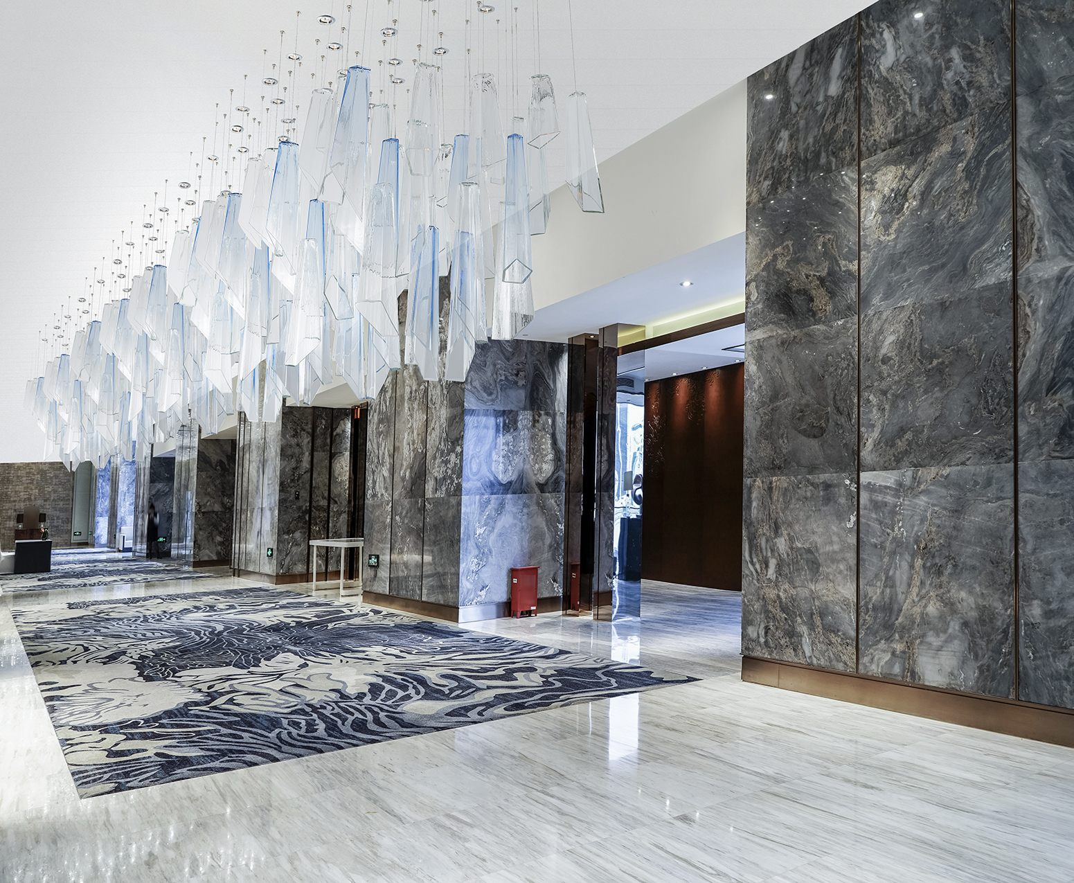 CRYPTO 291 CHANDELIER - Image 3